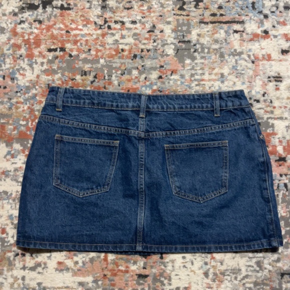 Edikted Denim Skirt - Picture 4 of 4